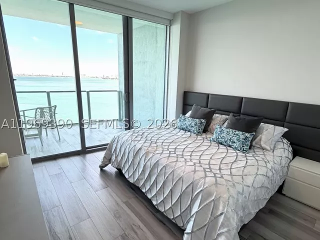 2-bedroom condo for sale in Miami - 2900 NE 7th Ave 1205 - MondialRealty