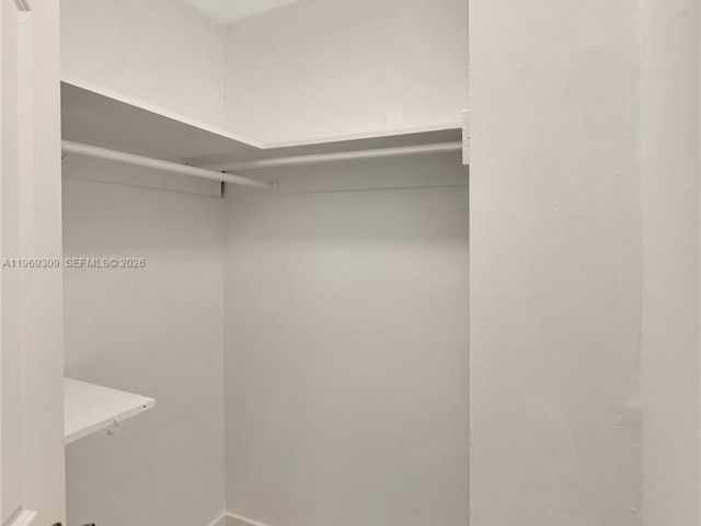 Home for rent at 969 Bay Dr 5 - photo 7469531