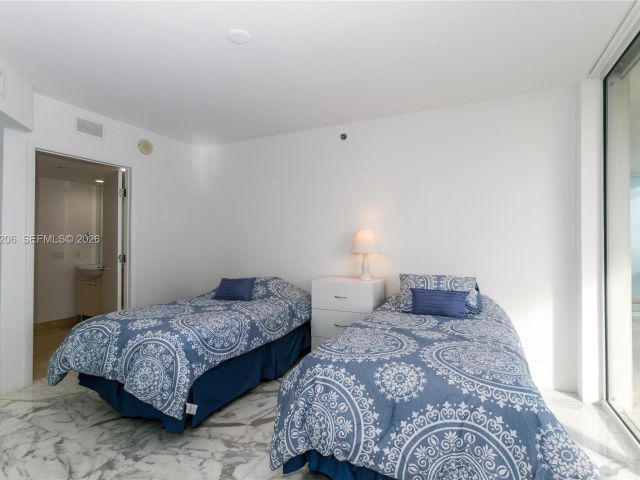 Apartment for rent  Unit #2906 - photo 7499794