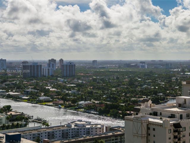 Apartment for rent  Unit #2906 - photo 7499800