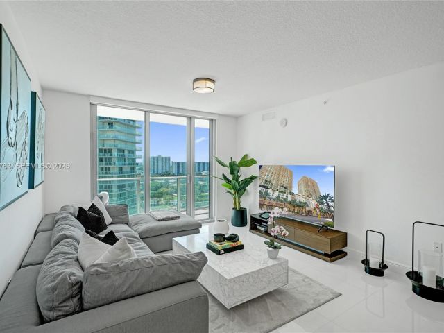 Apartment for sale  Unit #4-1104 - photo 7490160