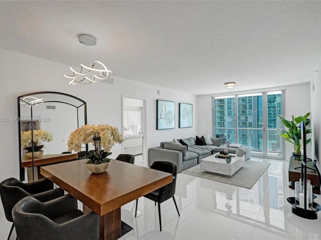 Apartment for sale  Unit #4-1104 - photo 7490165