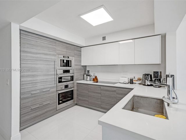 Apartment for sale  Unit #4-1104 - photo 7490171