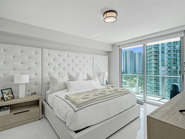 Apartment for sale  Unit #4-1104 - photo 7490173