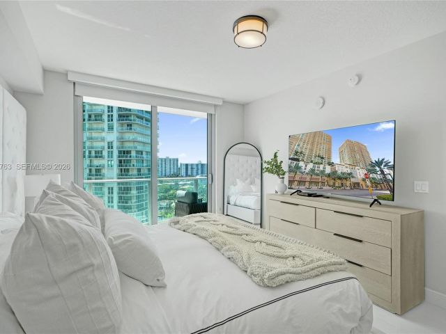 Apartment for sale  Unit #4-1104 - photo 7490174