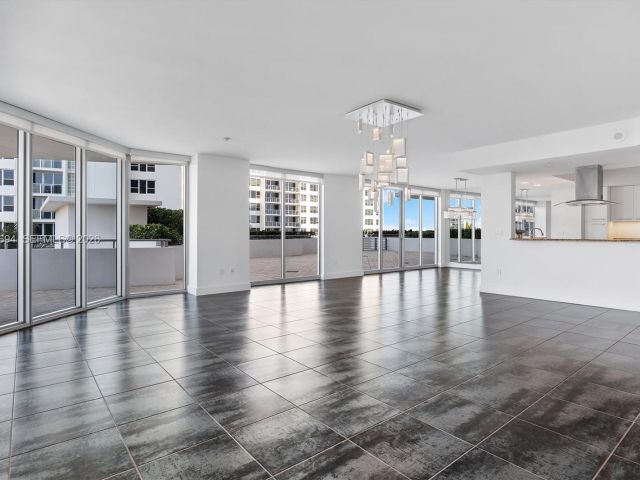 Apartment for sale  Unit #406 - photo 7511540