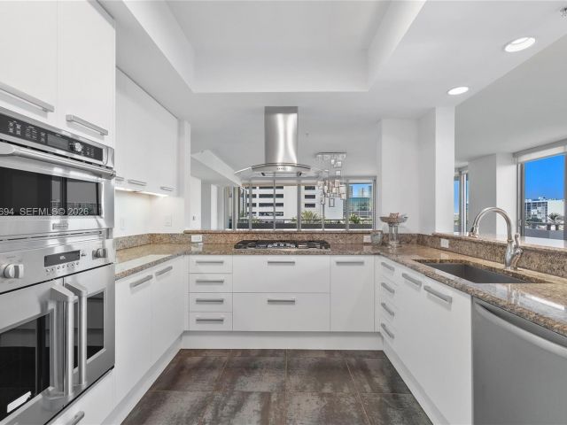 Apartment for sale  Unit #406 - photo 7511542