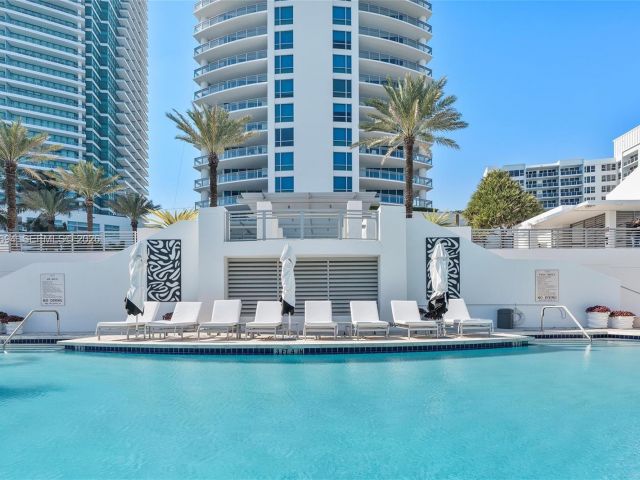 Apartment for sale  Unit #406 - photo 7511547