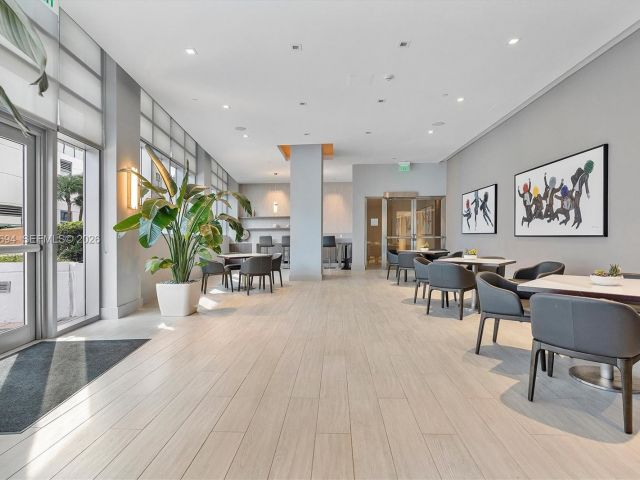 Apartment for sale  Unit #406 - photo 7511553