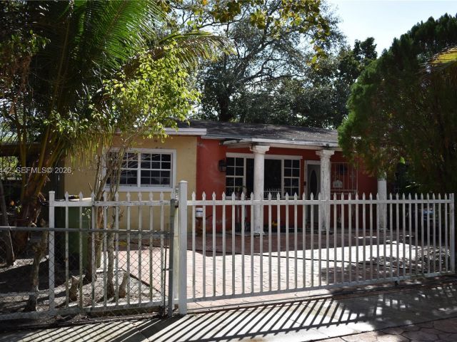 Home for sale at 14015 NE 11th Ave - photo 7475822