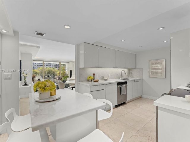 Apartment for sale  Unit #311 - photo 7491188