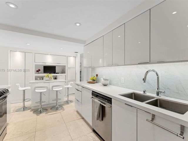 Apartment for sale  Unit #311 - photo 7491190