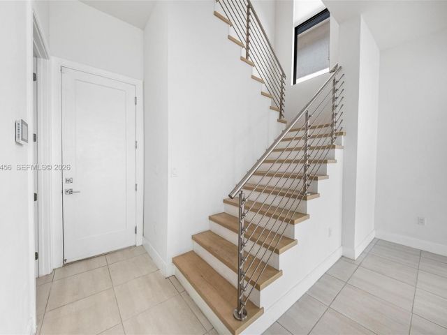 Home for rent at 8120 NW 43rd St 8120 - photo 7486394