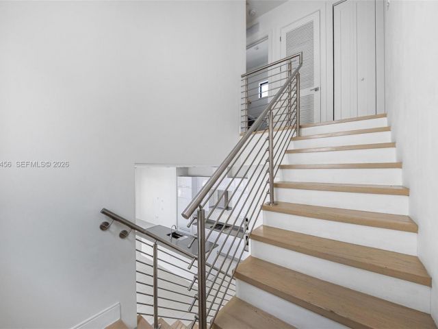 Home for rent at 8120 NW 43rd St 8120 - photo 7486396