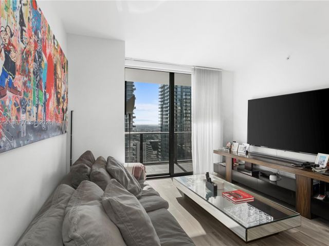 Apartment for rent  Unit #3310 - photo 7452753