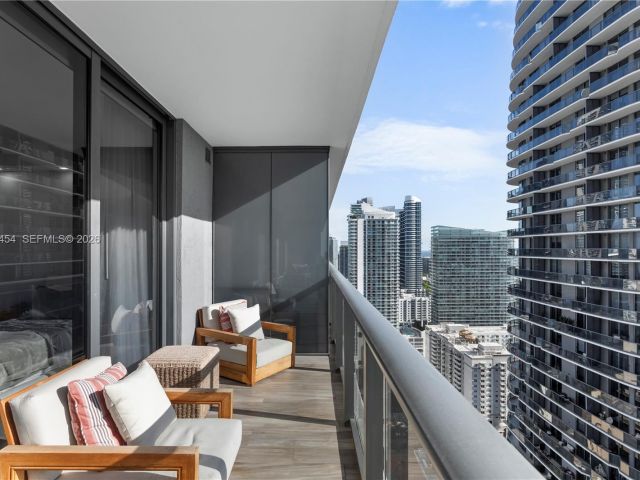 Apartment for rent  Unit #3310 - photo 7452764