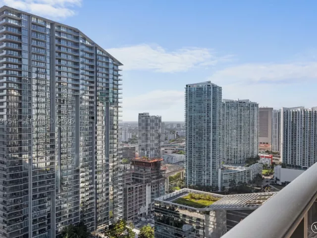 2-bedroom condo for rent in Miami - 801 S Miami Ave 3310 - MondialRealty