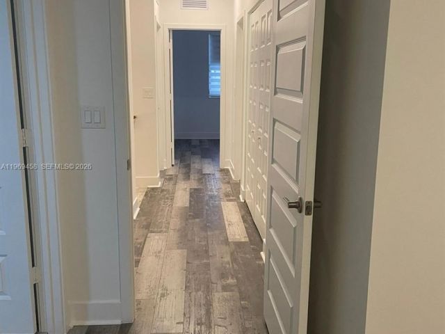 Home for rent at 10445 NW 81st Ter 10045 - photo 7486413