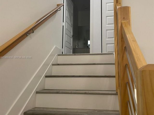 Home for rent at 10445 NW 81st Ter 10045 - photo 7486437