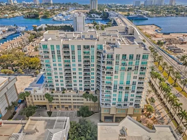1-bedroom condo for rent in Fort Lauderdale - 1819 SE 17th St 1606 - MondialRealty