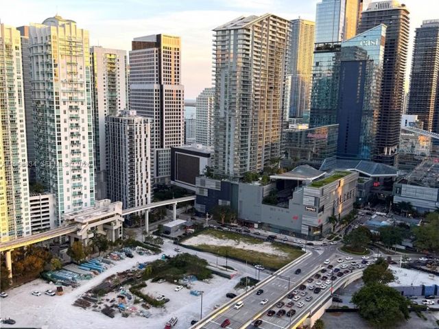 Apartment for rent  Unit #3310 - photo 7489595