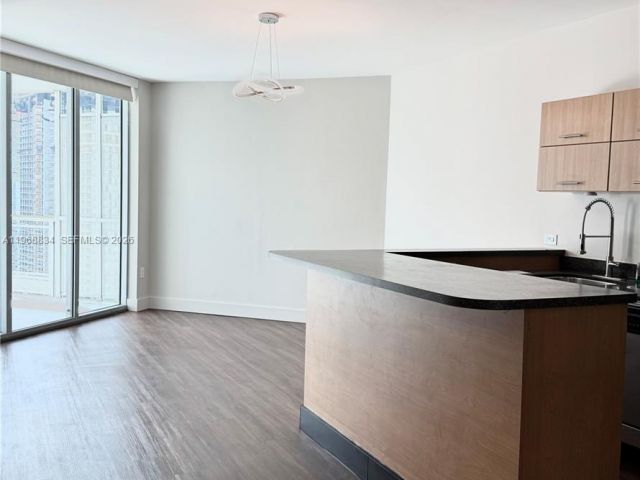 Apartment for rent  Unit #3310 - photo 7489611