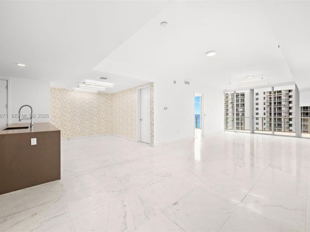 Apartment for sale  Unit #703 - photo 7530694