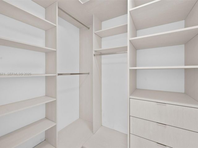 Apartment for sale  Unit #703 - photo 7530703