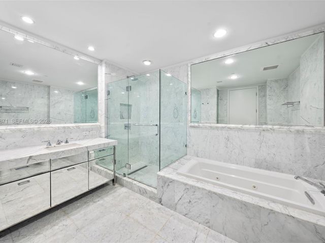 Apartment for sale  Unit #703 - photo 7530706