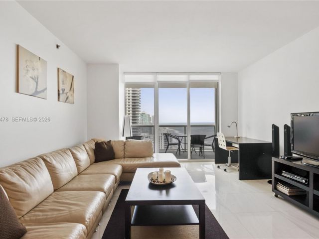 Apartment for rent  Unit #3211 - photo 7499767