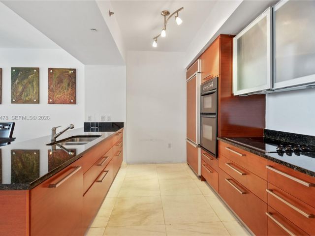 Apartment for rent  Unit #3211 - photo 7499771