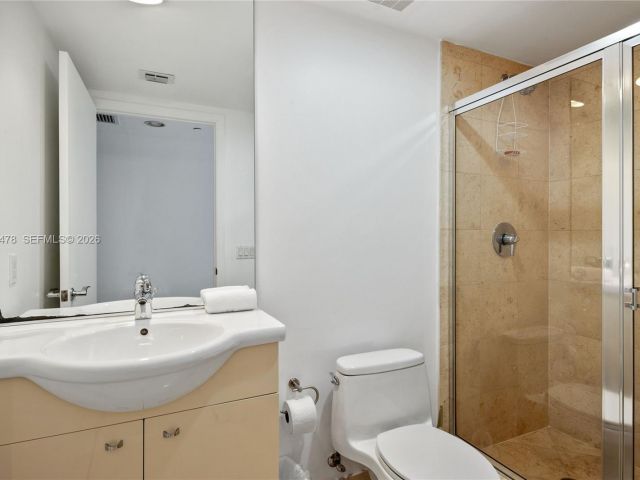 Apartment for rent  Unit #3211 - photo 7499779