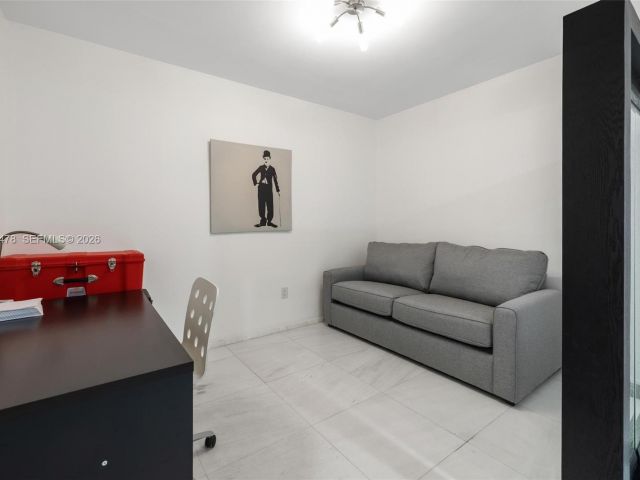 Apartment for rent  Unit #3211 - photo 7499780