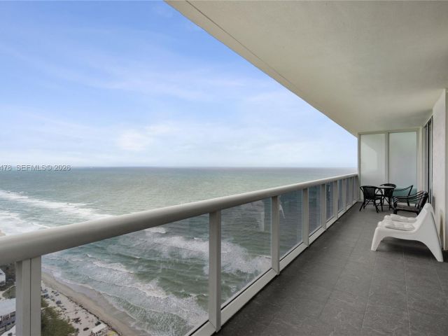 Apartment for rent  Unit #3211 - photo 7499783