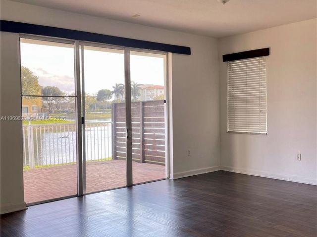 Home for rent at 10844 NW 84th St - photo 7486306