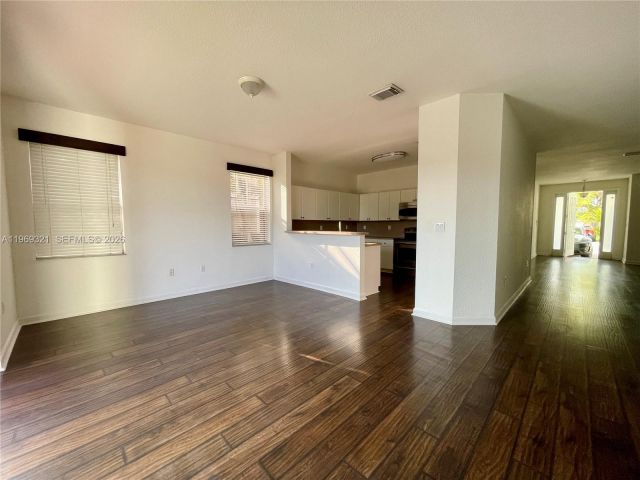 Home for rent at 10844 NW 84th St - photo 7486307