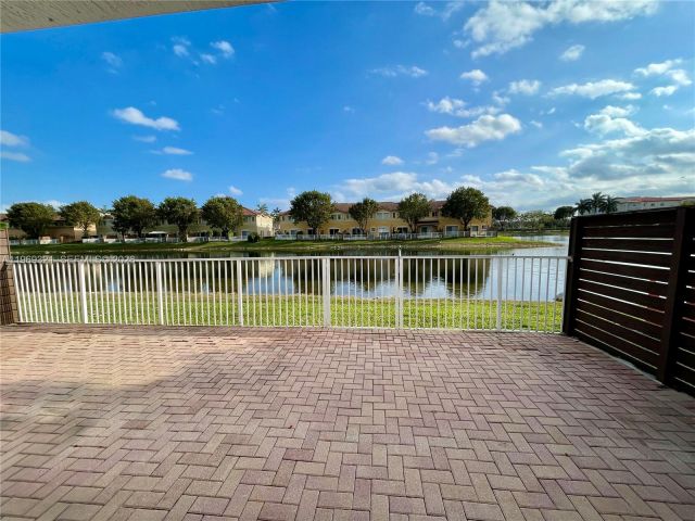 Home for rent at 10844 NW 84th St - photo 7486310