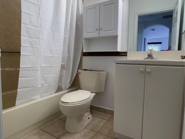 Home for rent at 10844 NW 84th St - photo 7486314