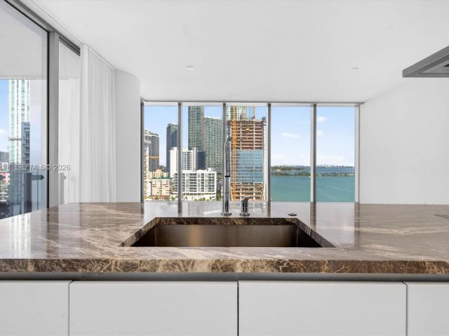 Apartment for rent  Unit #1406 - photo 7497789