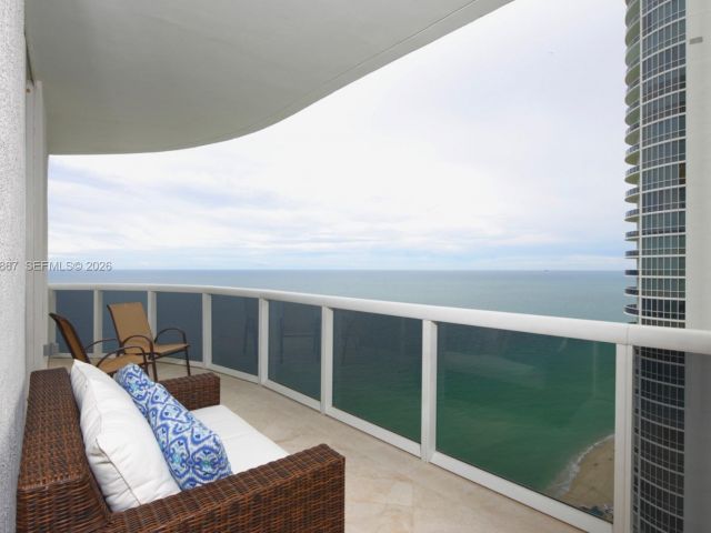 Apartment for sale  Unit #2902 - photo 7496783