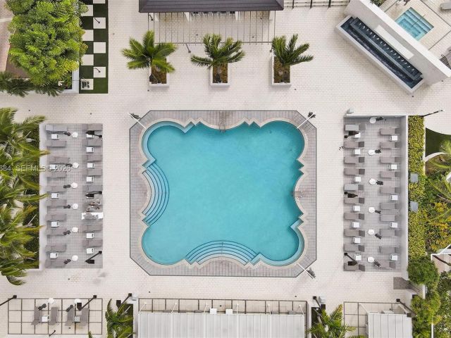 3-bedroom condo for sale in Aventura - 7000 Island Blvd 2404 - MondialRealty