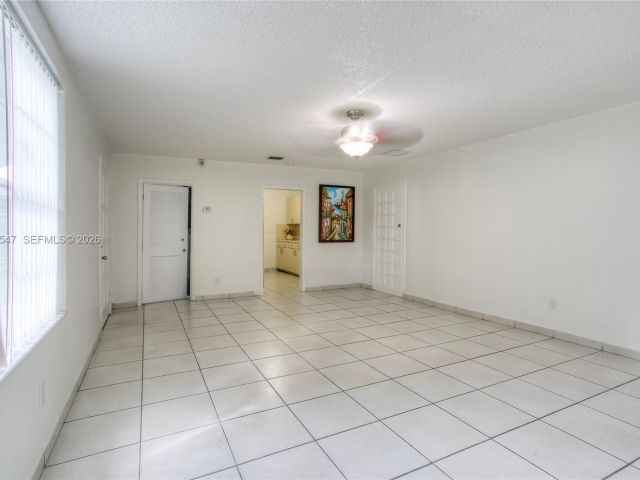 Home for rent at 3001 NW 102nd St - photo 7466074