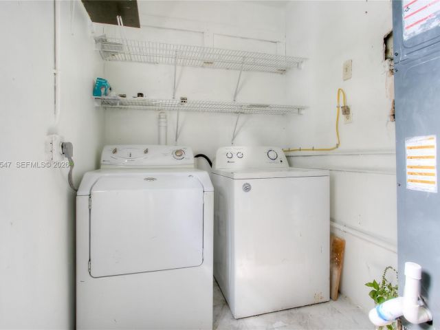 Home for rent at 3001 NW 102nd St - photo 7466079