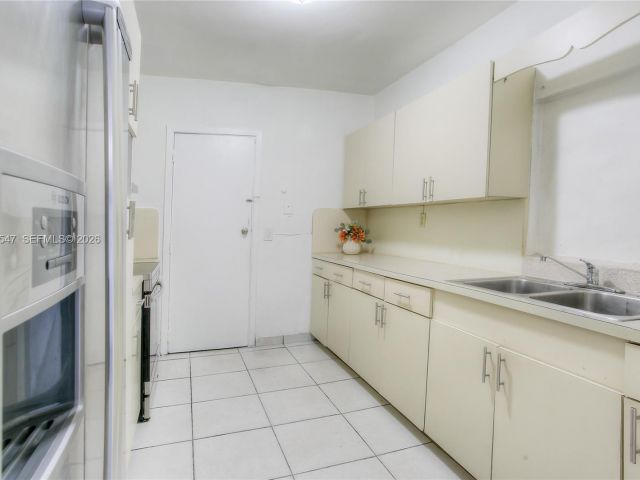 Home for rent at 3001 NW 102nd St - photo 7466080