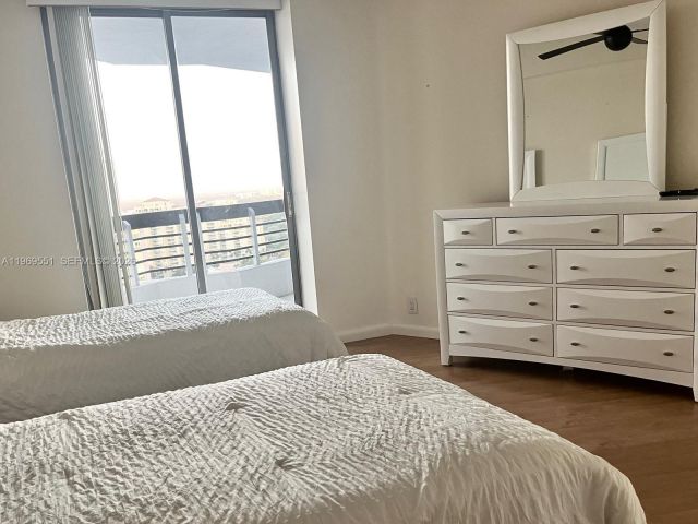 Apartment for rent  Unit #2504 - photo 7504121