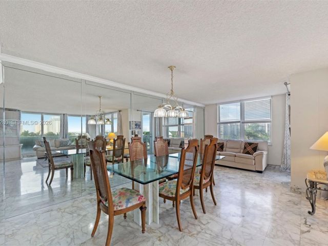 Apartment for rent  Unit #501N - photo 7501216