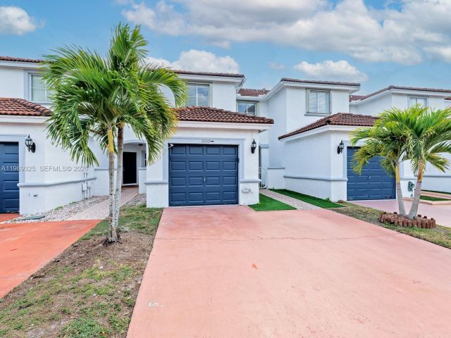 Home for rent at 11512 NW 48th Ter # - photo 7484513