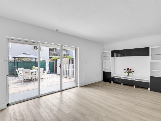 Home for rent at 11512 NW 48th Ter # - photo 7484522