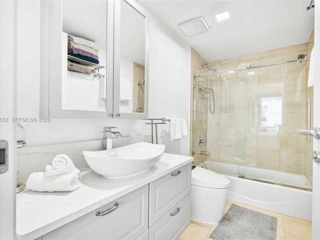 Apartment for rent  Unit #4304 - photo 7499638