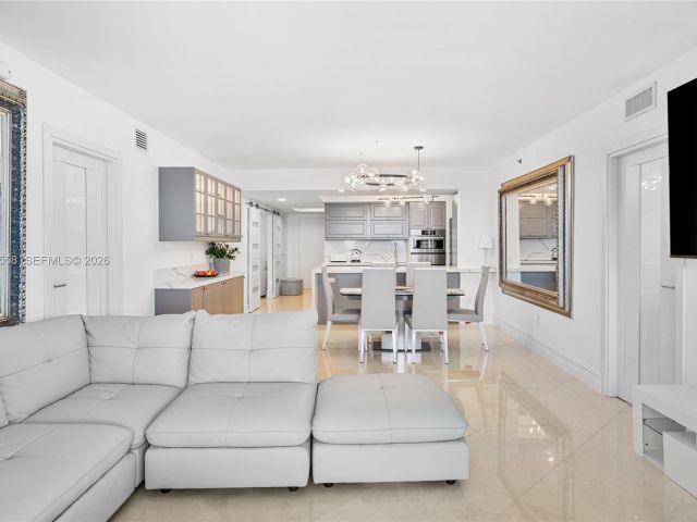 Apartment for rent  Unit #4304 - photo 7499645